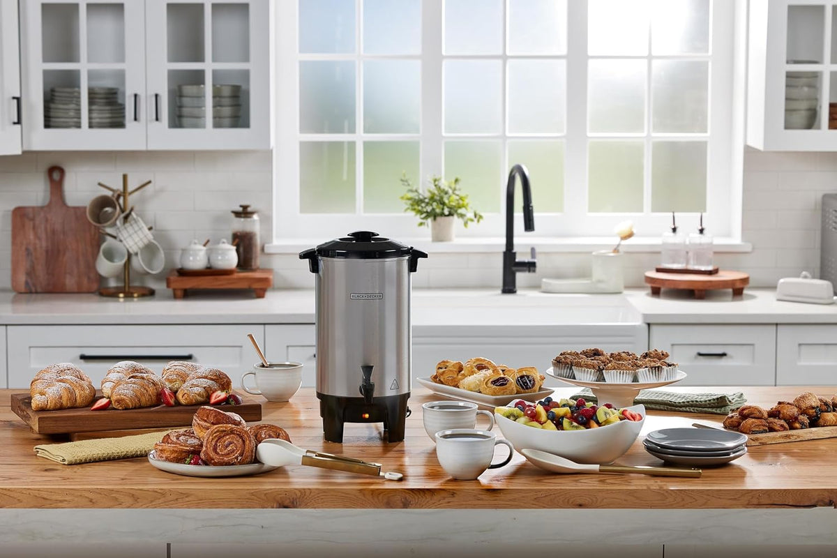 BLACK+DECKER 40-Cup Coffee Urn, Fast Brew with Drip-Free Spigot, Black
